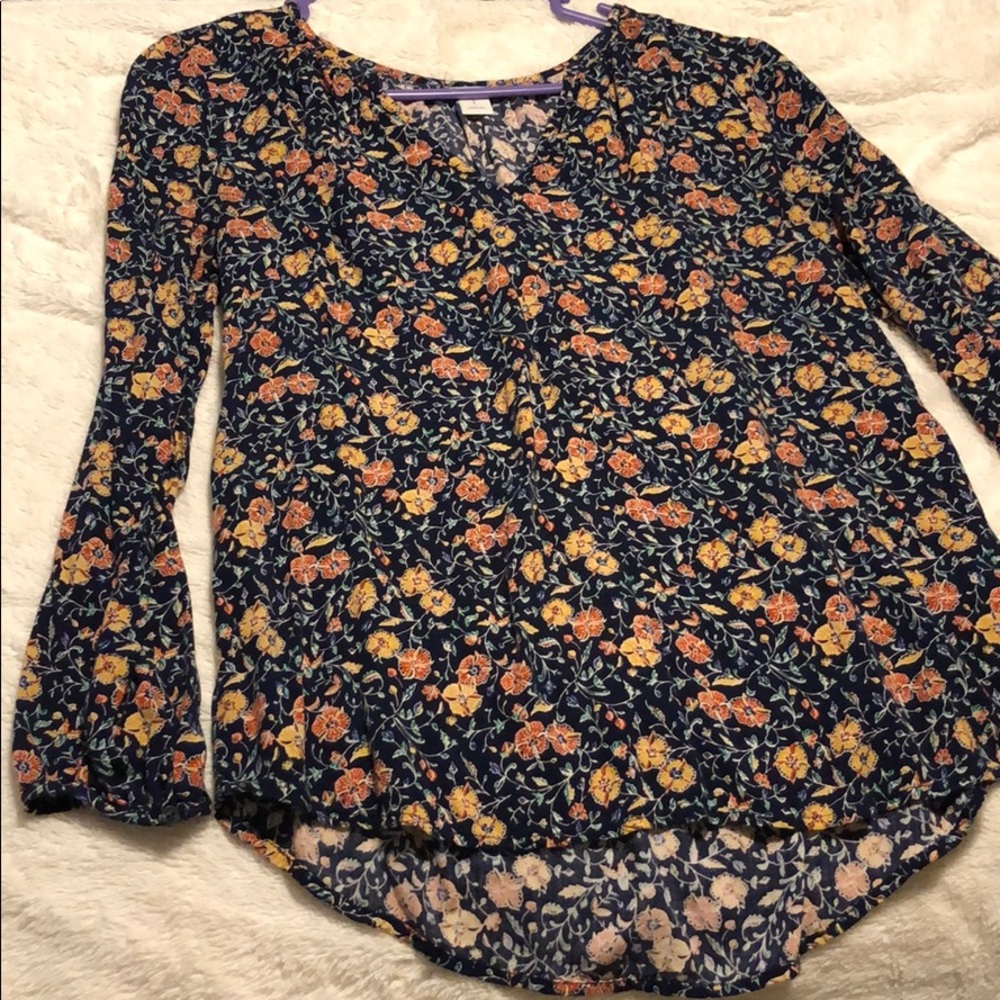 Long sleeve flower top
